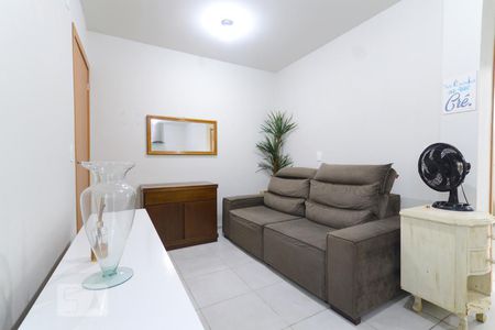 Sala de apartamento para alugar com 2 quartos, 43m² em Serraria, São José