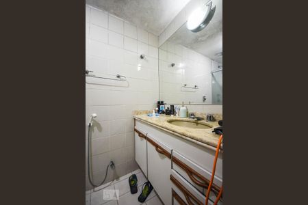 Apartamento para alugar com 370m², 5 quartos e 4 vagas Apartamento para alugar com 370m², 5 quartos e 4 vagasBanheiro suíte 3