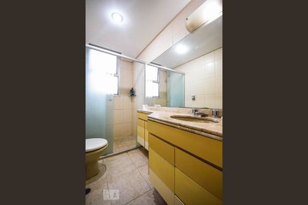 Apartamento para alugar com 370m², 5 quartos e 4 vagas Apartamento para alugar com 370m², 5 quartos e 4 vagasBanheiro