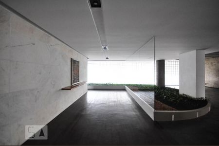 Apartamento para alugar com 370m², 5 quartos e 4 vagas Apartamento para alugar com 370m², 5 quartos e 4 vagasHall social