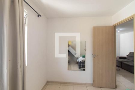 Quarto 2 de apartamento para alugar com 2 quartos, 53m² em Campo de Santana, Curitiba