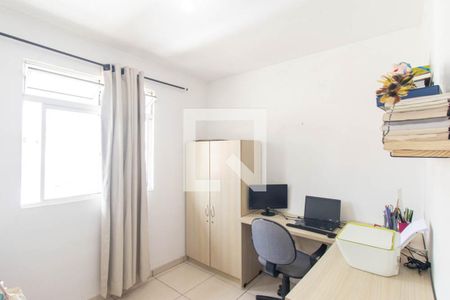 Quarto 1 de apartamento para alugar com 2 quartos, 53m² em Campo de Santana, Curitiba