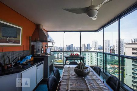 Varanda de apartamento à venda com 4 quartos, 530m² em Real Parque, São Paulo