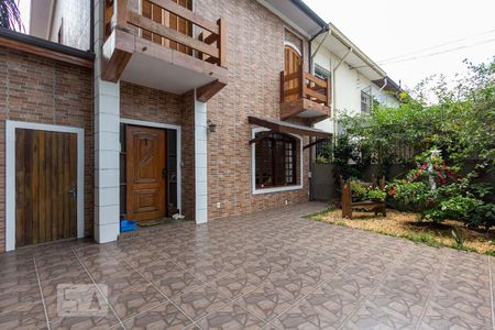 Casa para alugar com 148m², 4 quartos e 3 vagas Casa para alugar com 148m², 4 quartos e 3 vagasEntrada