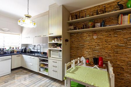 Casa para alugar com 148m², 4 quartos e 3 vagas Casa para alugar com 148m², 4 quartos e 3 vagasCozinha