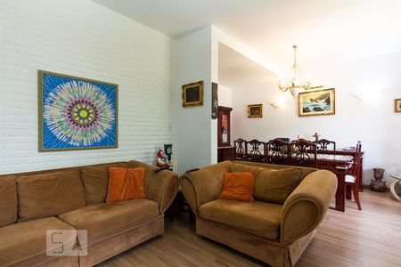 Sala de casa para alugar com 4 quartos, 148m² em Moema, São Paulo