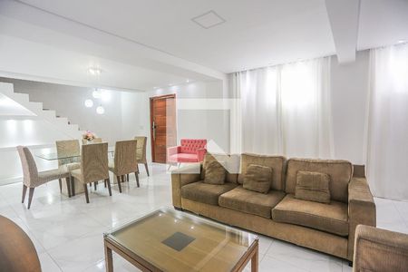 Sala de Estar de casa para alugar com 3 quartos, 220m² em Jardim Sarah, São Paulo