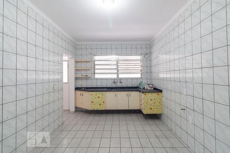 Cozinha de casa para alugar com 2 quartos, 100m² em Parque São Lucas, São Paulo