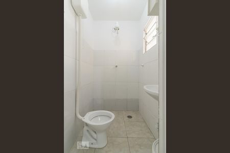 Banheiro  de casa para alugar com 1 quarto, 35m² em Vila Campestre, São Paulo