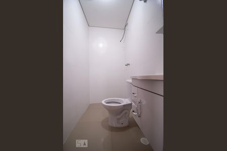 Banheiro de apartamento para alugar com 1 quarto, 34m² em Vila Margarida, São Paulo