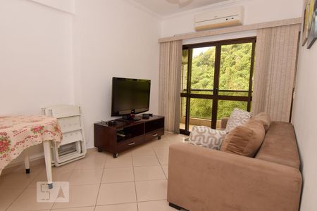Sala de apartamento para alugar com 3 quartos, 93m² em Jardim Tejereba, Guarujá