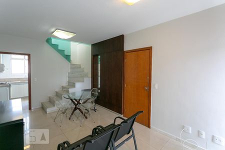 Sala de apartamento para alugar com 2 quartos, 125m² em Savassi, Belo Horizonte