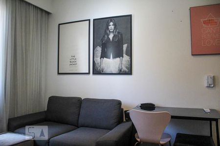 Sala de apartamento para alugar com 1 quarto, 35m² em Indianópolis, São Paulo