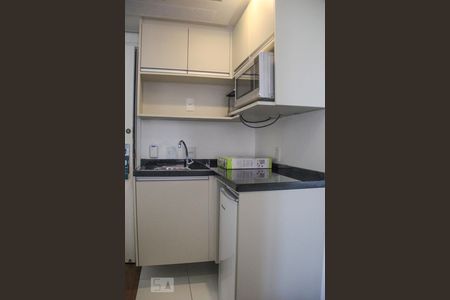 Cozinha de apartamento para alugar com 1 quarto, 35m² em Indianópolis, São Paulo