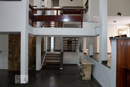 Casa à venda com 4 quartos, 600m² em Vila Brandina, Campinas