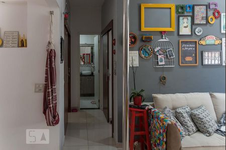 Corredor de apartamento para alugar com 2 quartos, 55m² em Vila Isabel, Rio de Janeiro