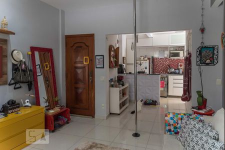 Sala  de apartamento para alugar com 2 quartos, 55m² em Vila Isabel, Rio de Janeiro