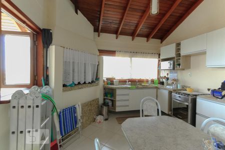 Cozinha 2 de casa à venda com 4 quartos, 300m² em Nonoai, Porto Alegre