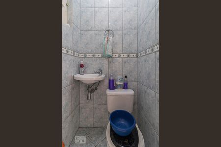 Lavabo de apartamento à venda com 3 quartos, 90m² em Passo D’areia, Porto Alegre