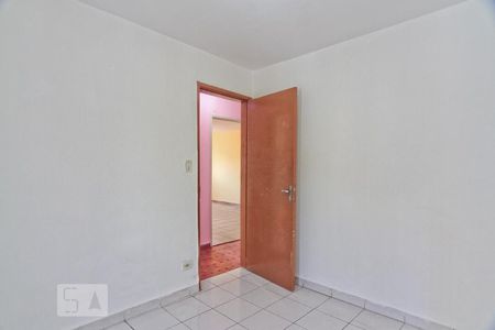 Quarto 2 de apartamento para alugar com 2 quartos, 70m² em Vila Vitório Mazzei, São Paulo