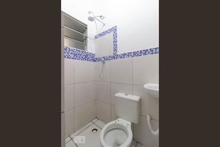 Banheiro da suíte de casa para alugar com 1 quarto, 15m² em Vila Medeiros, São Paulo