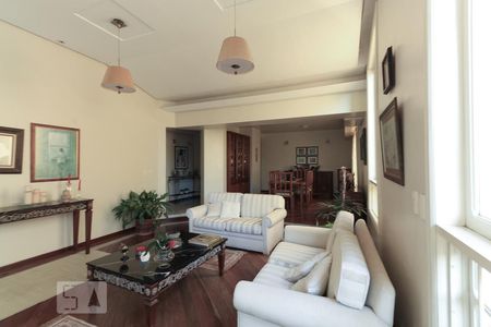 Sala de casa à venda com 4 quartos, 600m² em Jardim Isabel, Porto Alegre