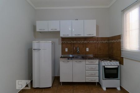 Sala e Cozinha de kitnet/studio para alugar com 1 quarto, 35m² em Cidade Universitária, Campinas