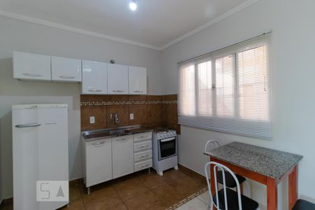 Sala e Cozinha de kitnet/studio para alugar com 1 quarto, 35m² em Cidade Universitária, Campinas