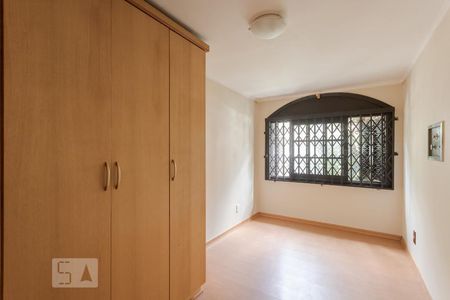 Suíte de apartamento para alugar com 2 quartos, 90m² em Boa Vista, Porto Alegre