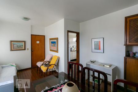 Sala de apartamento à venda com 3 quartos, 85m² em Sion, Belo Horizonte