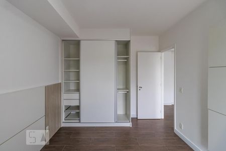 Quarto de apartamento para alugar com 1 quarto, 52m² em Empresarial 18 do Forte, Barueri