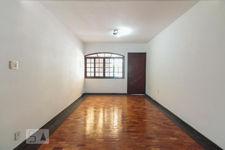 Sala  de casa para alugar com 2 quartos, 100m² em Vila Bertioga, São Paulo