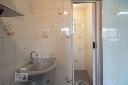 Lavabo  de casa para alugar com 2 quartos, 100m² em Vila Bertioga, São Paulo