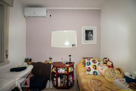 Quarto 1 de apartamento à venda com 2 quartos, 64m² em Passo da Areia, Porto Alegre