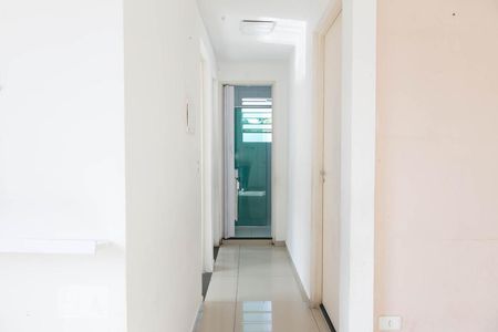 Corredor de apartamento para alugar com 2 quartos, 45m² em Vila Nova Curuçá, São Paulo