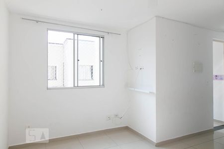 Sala de apartamento para alugar com 2 quartos, 45m² em Vila Nova Curuçá, São Paulo