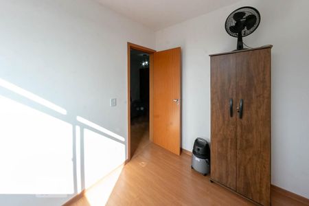 Quarto 1 de apartamento à venda com 2 quartos, 47m² em Califórnia, Contagem