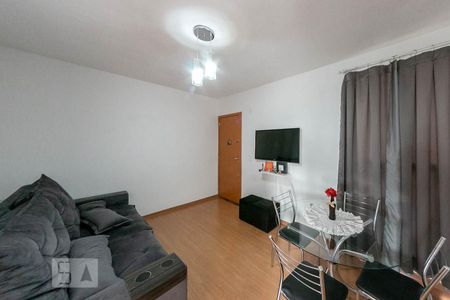 Sala de apartamento à venda com 2 quartos, 47m² em Califórnia, Contagem