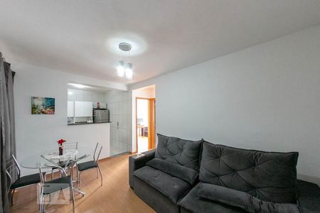 Sala de apartamento à venda com 2 quartos, 47m² em Califórnia, Contagem