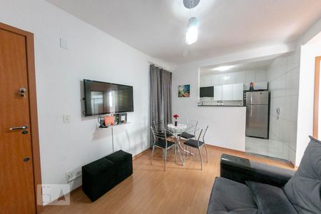 Sala de apartamento à venda com 2 quartos, 47m² em Califórnia, Contagem