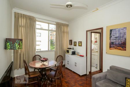 Sala de apartamento para alugar com 1 quarto, 40m² em Copacabana, Rio de Janeiro