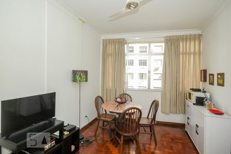 Sala de apartamento para alugar com 1 quarto, 40m² em Copacabana, Rio de Janeiro