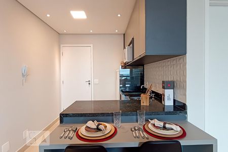 Cozinha de apartamento para alugar com 1 quarto, 27m² em Bethaville I, Barueri