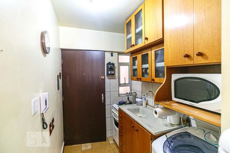 Cozinha de kitnet/studio para alugar com 1 quarto, 26m² em Centro Histórico, Porto Alegre