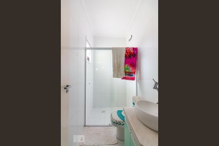 Casa de condomínio à venda com 159m², 3 quartos e 3 vagas Casa de condomínio à venda com 159m², 3 quartos e 3 vagasBanheiro