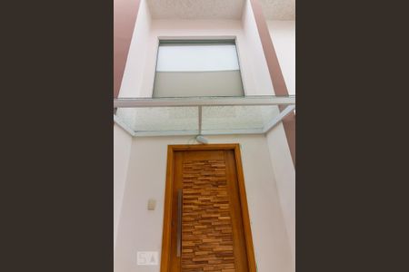 Casa de condomínio à venda com 159m², 3 quartos e 3 vagas Casa de condomínio à venda com 159m², 3 quartos e 3 vagasFachada