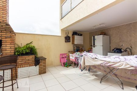 Casa de condomínio à venda com 159m², 3 quartos e 3 vagas Casa de condomínio à venda com 159m², 3 quartos e 3 vagasÁrea de Serviço com churrasqueira