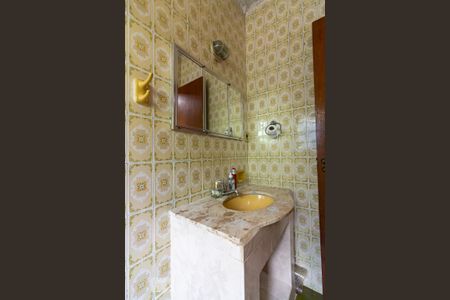 Banheiro de casa à venda com 4 quartos, 150m² em Vila Yara, Osasco