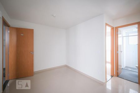 Sala de apartamento para alugar com 2 quartos, 42m² em Pinheirinho, Curitiba