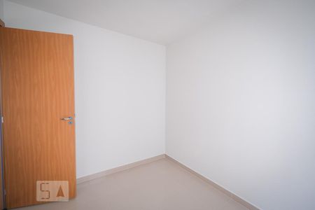 Quarto 1 de apartamento para alugar com 2 quartos, 42m² em Pinheirinho, Curitiba